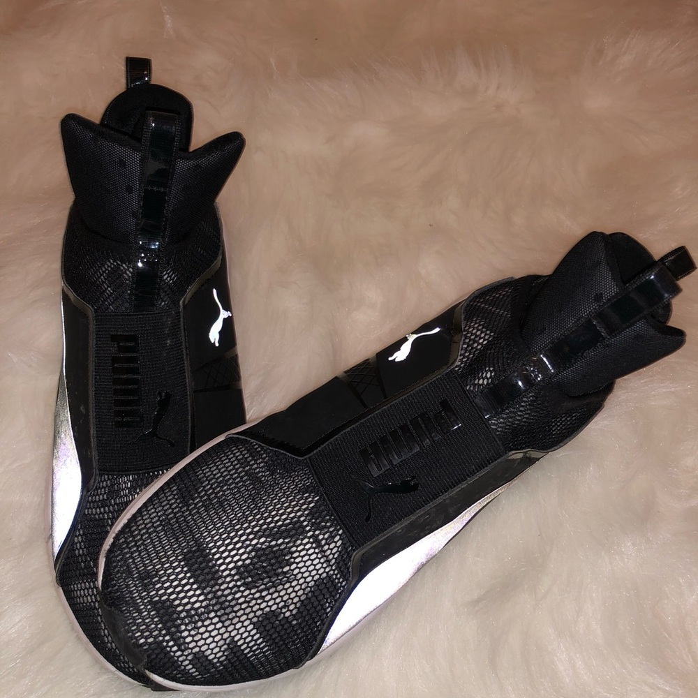 Puma Sneakers